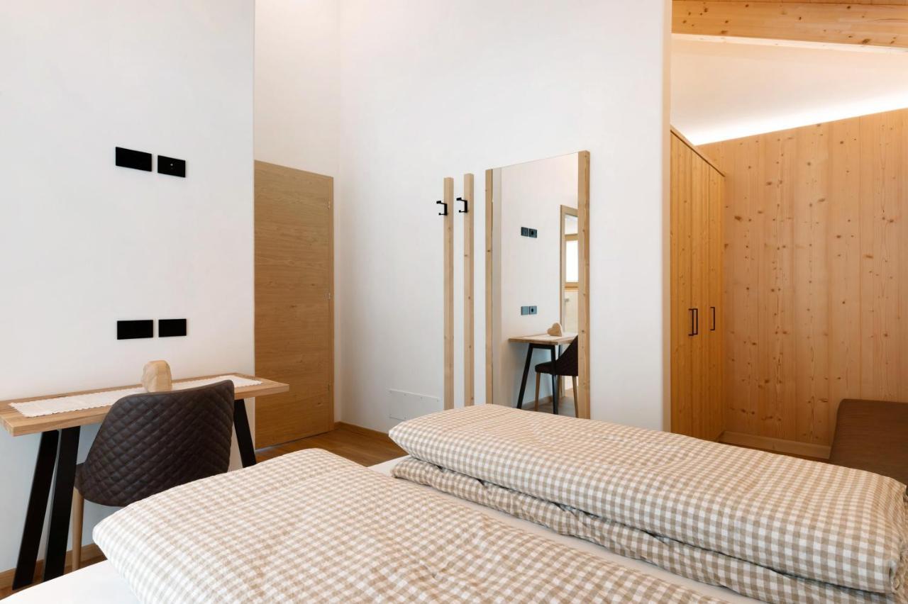 Les Ciases Chalets Dolomites Apt 5 San Vigilio Di Marebbe Bagian luar foto